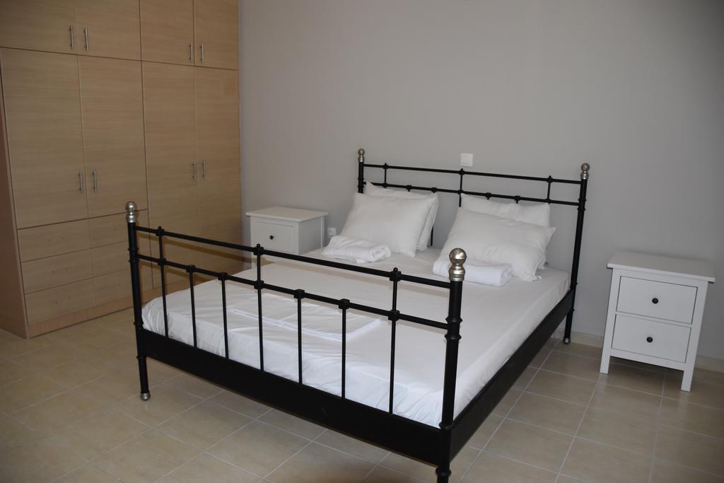 Aperanto House Paralia Loutsas Екстер'єр фото