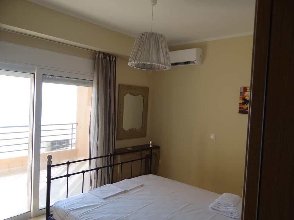 Aperanto House Paralia Loutsas Екстер'єр фото