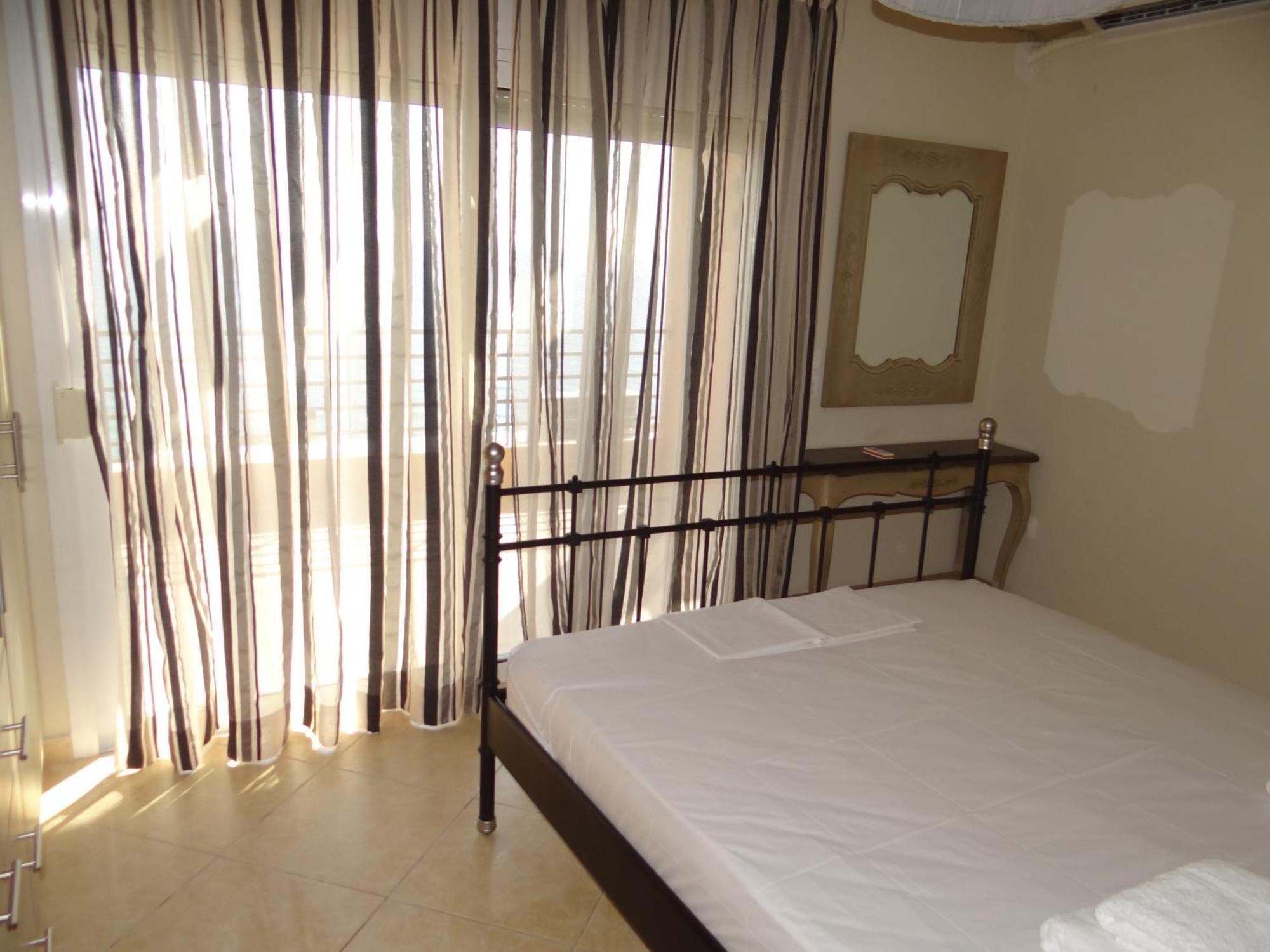 Aperanto House Paralia Loutsas Номер фото