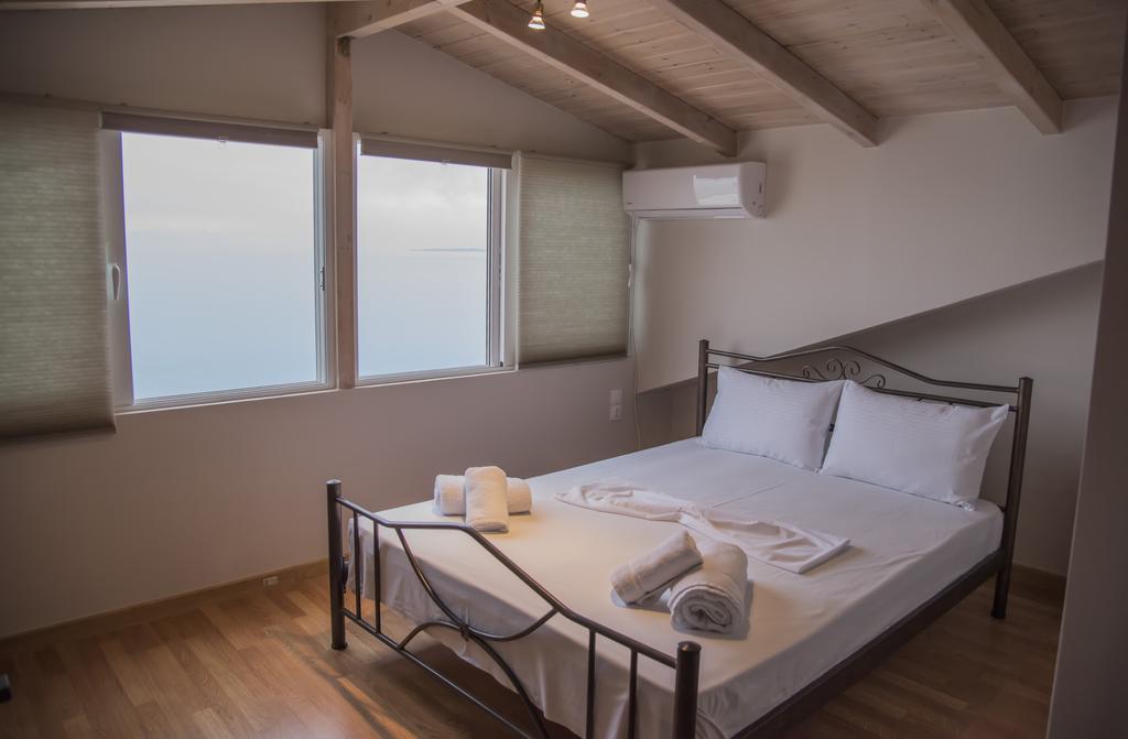 Aperanto House Paralia Loutsas Екстер'єр фото