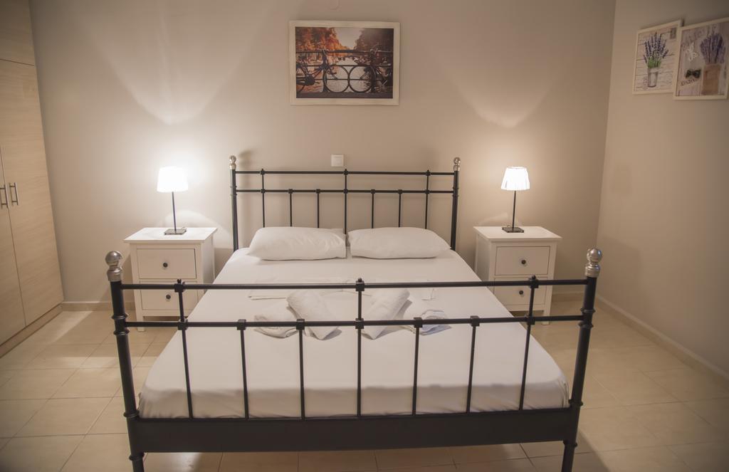 Aperanto House Paralia Loutsas Екстер'єр фото